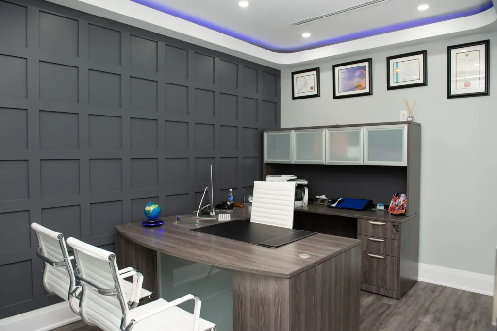 1200 Derry Road, Unit 21 — 4