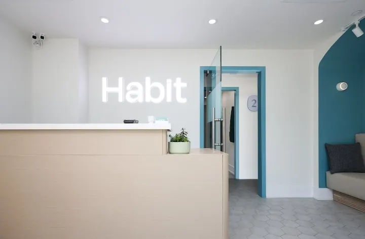 Habit Dental — 3
